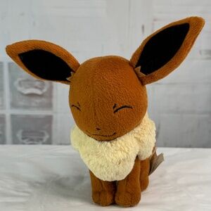 Pokemon Eevee Eyes Closed Tomy Nintendo  Plush 6” Toy 2016 Stuffed Animal Gamer